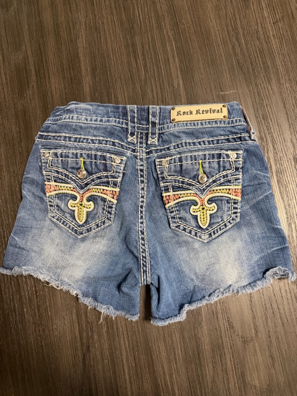 Rock Revival Vintage Women's Denim Shorts in Faded Blue Sz 29